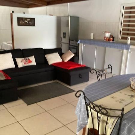 Appartement Dans Propriete Reposante Saint-Benoît 外观 照片