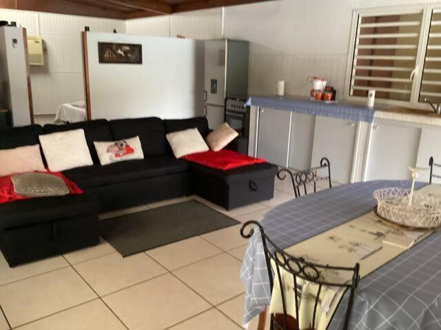 Appartement Dans Propriete Reposante Saint-Benoît 外观 照片